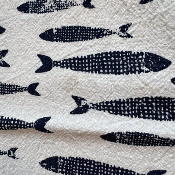 Set of 2 Blue and White Fish Kitchen Towels - Picture 5 of 7